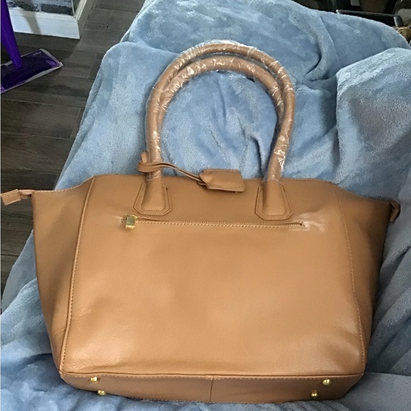 Joy and Iman Travel Purse - Picture 2 of 10